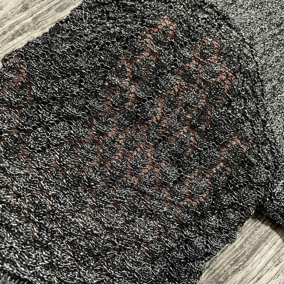 Women’s XL Signature by Robbie Bee gray knit short sleeve cardigan w silver thre - Picture 9 of 9